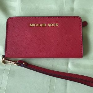 Michael Kors Jet Set Travel Phone Case Wallet